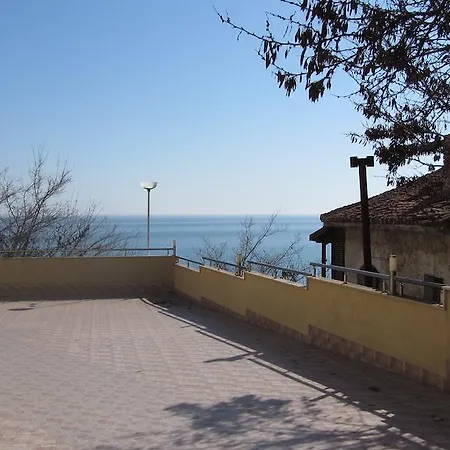 Apartment Bizone Kavarna